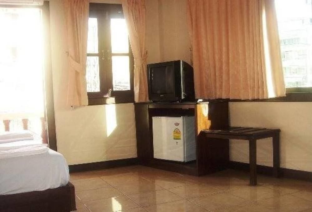 Hotel Sea Princess Patong Bagian luar foto