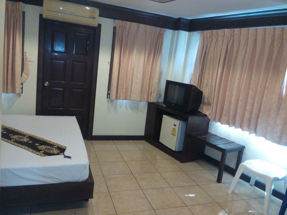 Hotel Sea Princess Patong Bagian luar foto