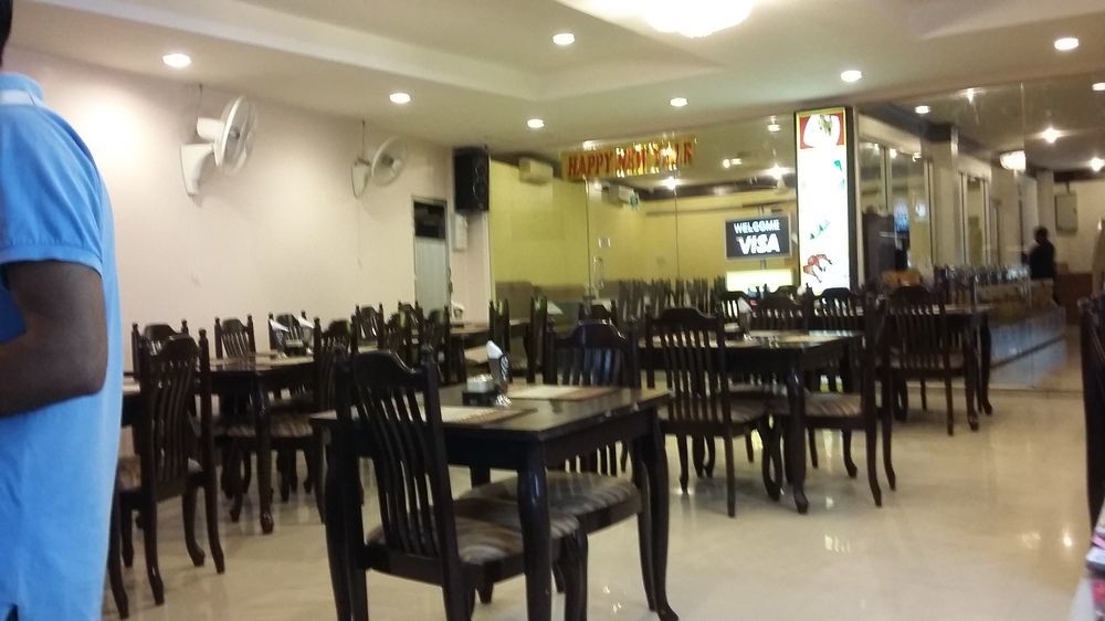 Hotel Sea Princess Patong Bagian luar foto