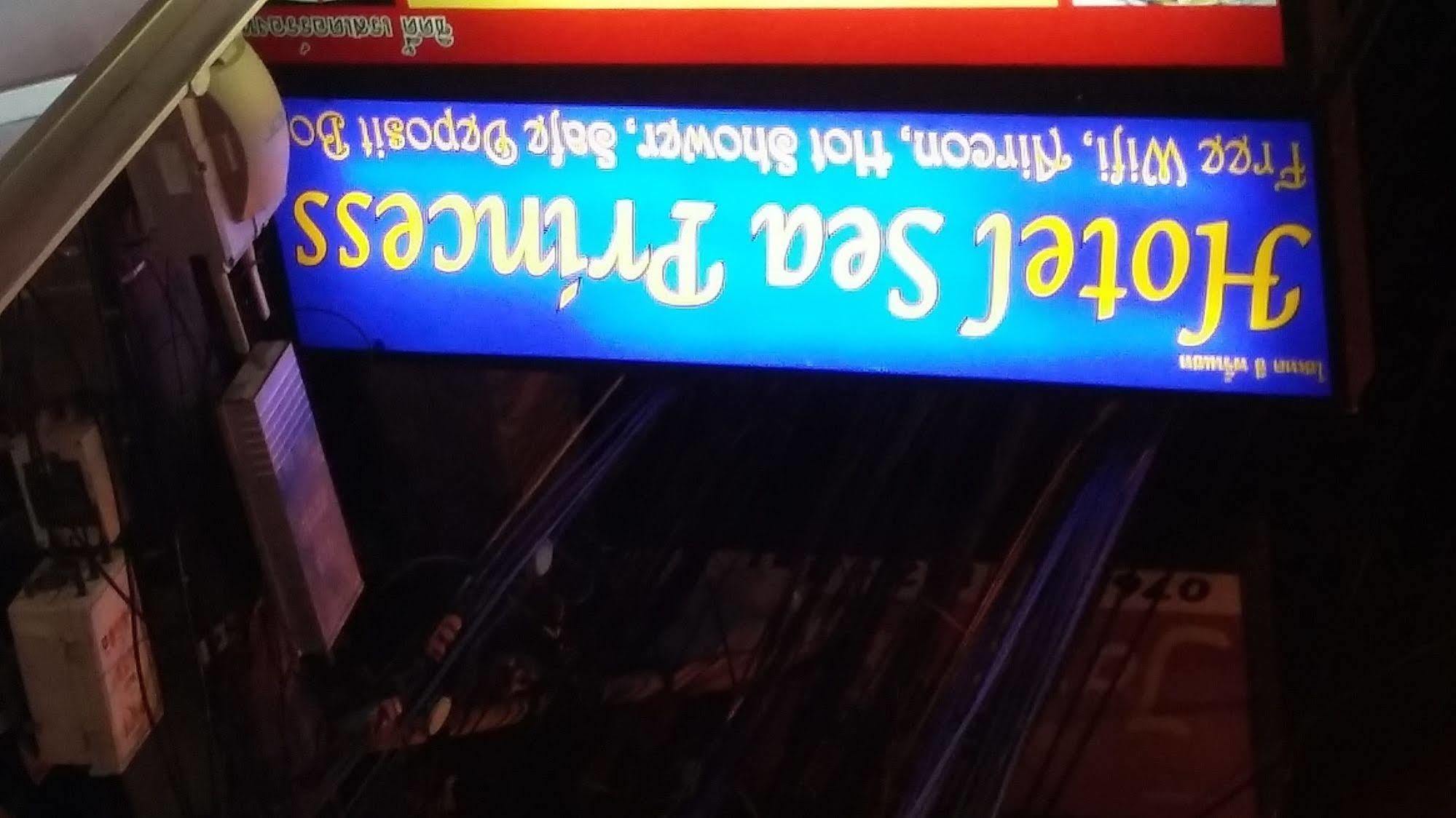 Hotel Sea Princess Patong Bagian luar foto